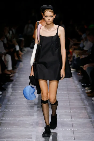 Look 17